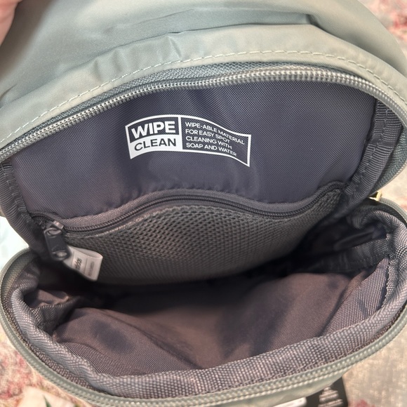 Adidas essentials 2 sling crossbody - Picture 3 of 5